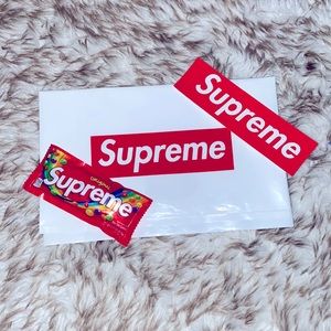 Supreme Skittles! New FW21 with shopping bag and sticker!